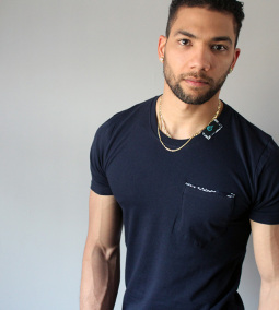 MICOBI Black fitted tee with pocket
